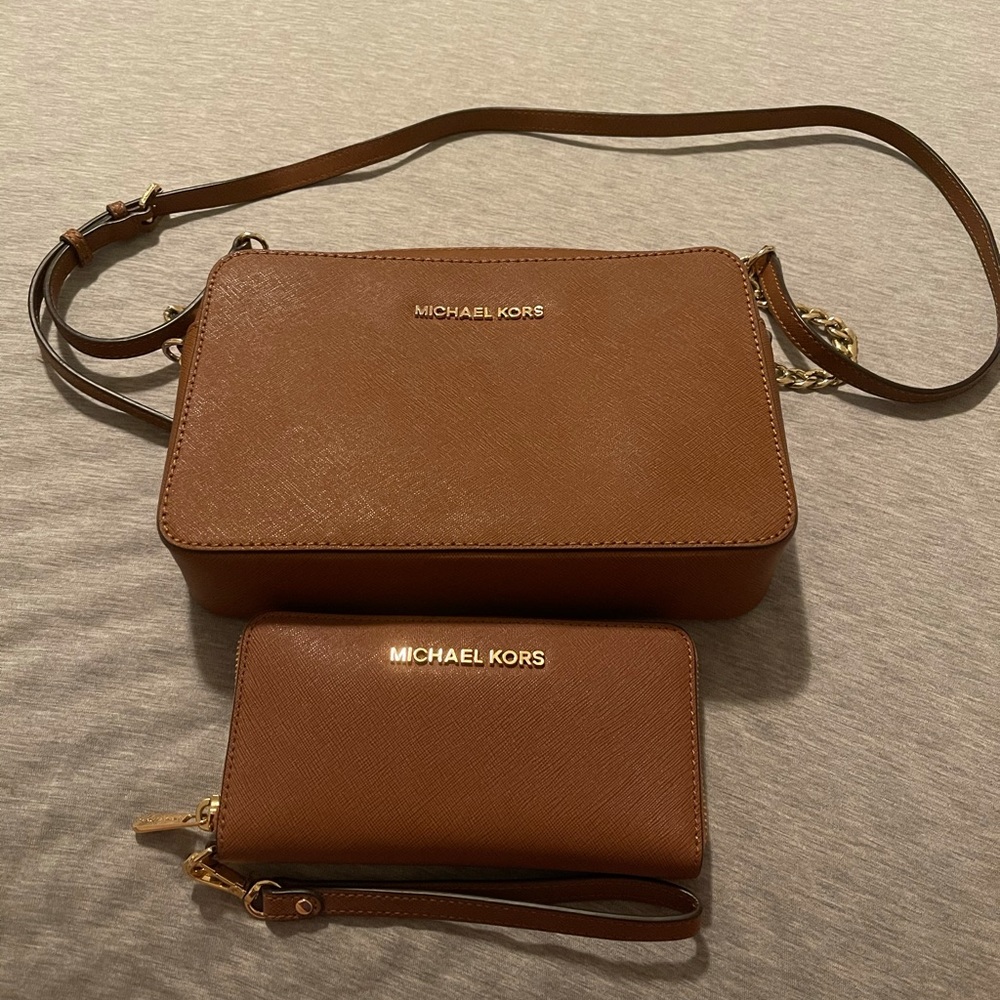 Michael Kors Crossbody & Wallet